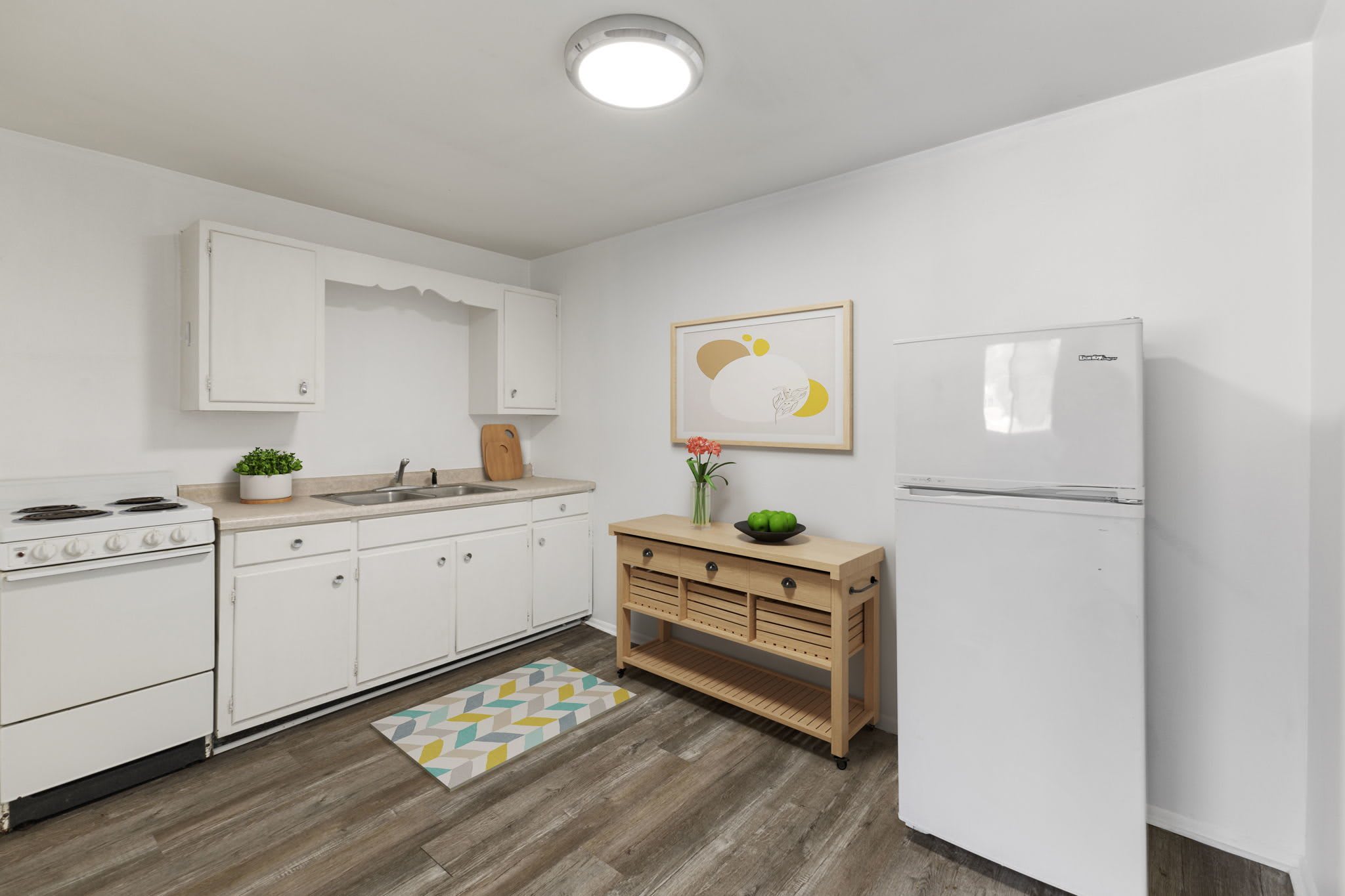 2201 S Marsh Ave – photo 3