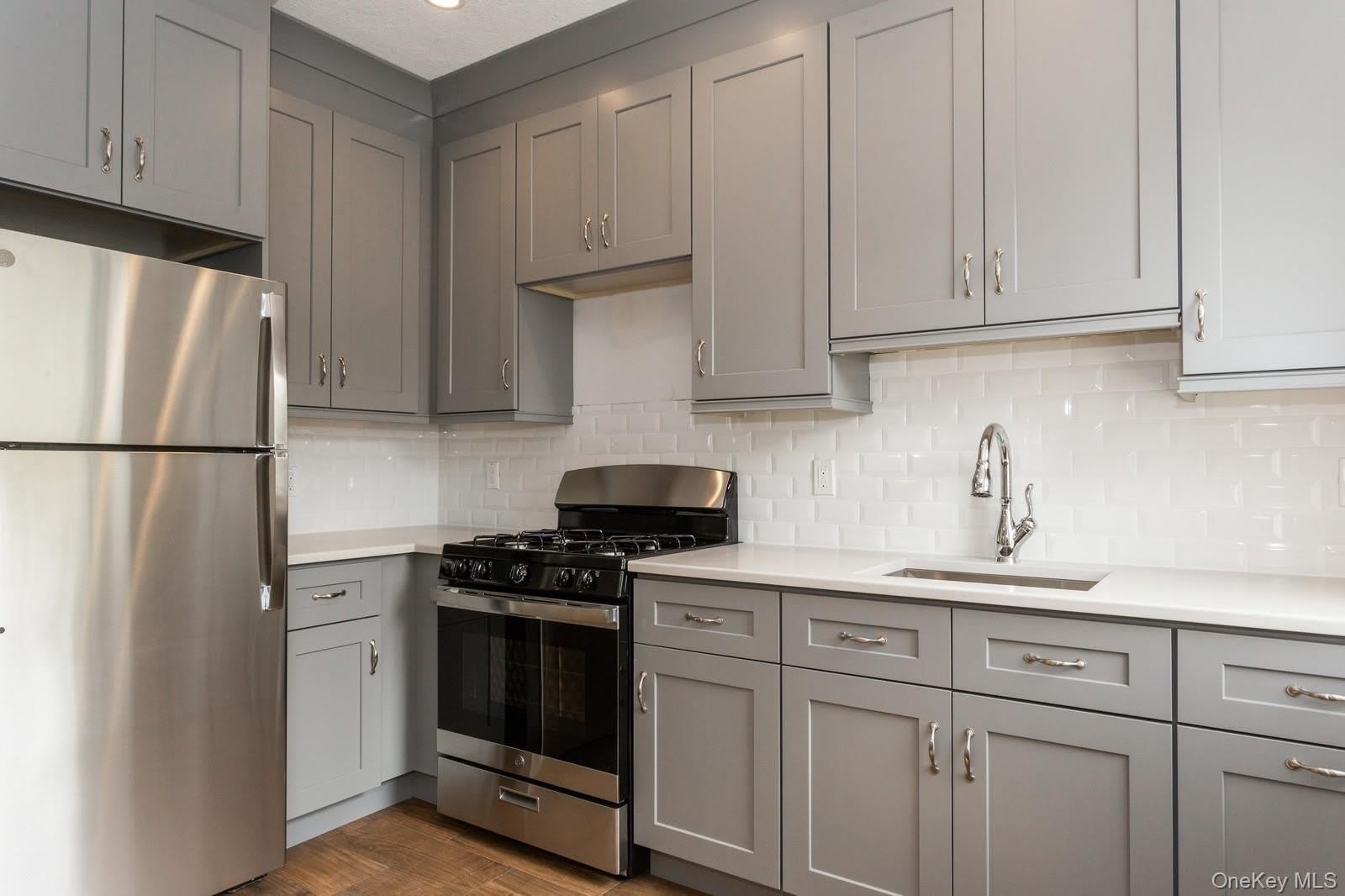 43 New Hyde Park Road – photo 1