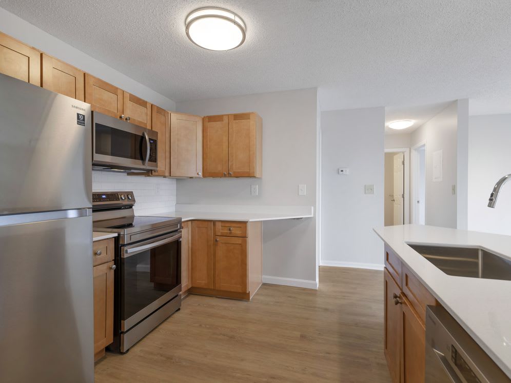 Avalon Burlington – photo 2