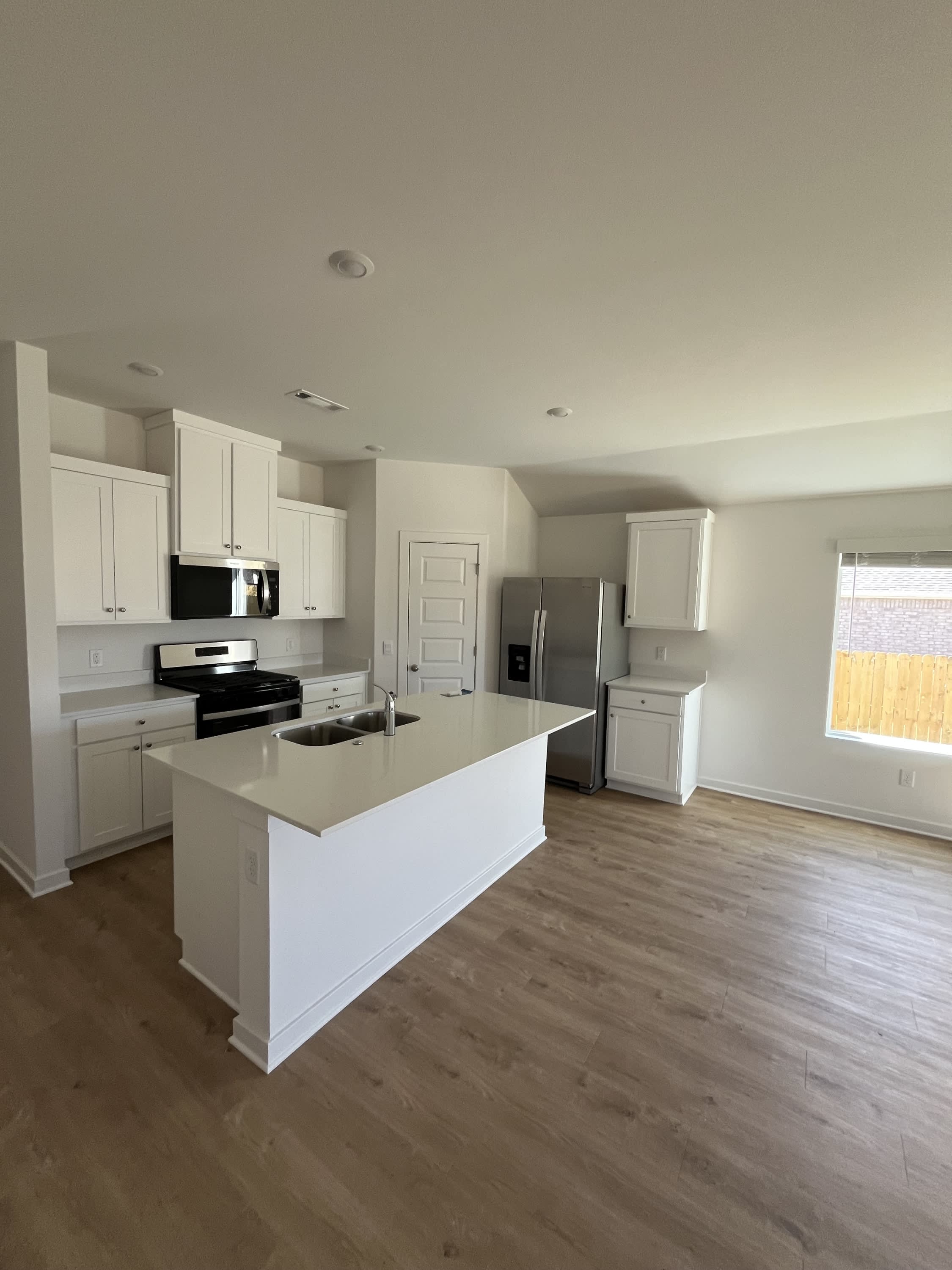 573 Arizona Street – photo 5