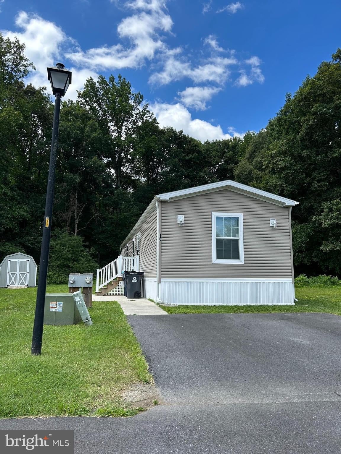 16 LOXLEY Lane – photo 1