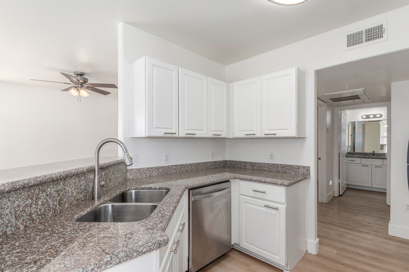 2 Bedroom 2 Bathroom Condo- Downtown Gilbert – photo 4