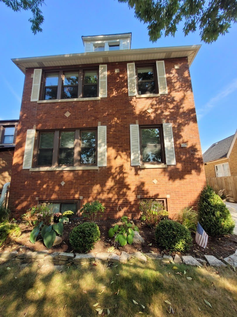 6113 N Karlov Avenue – photo 2