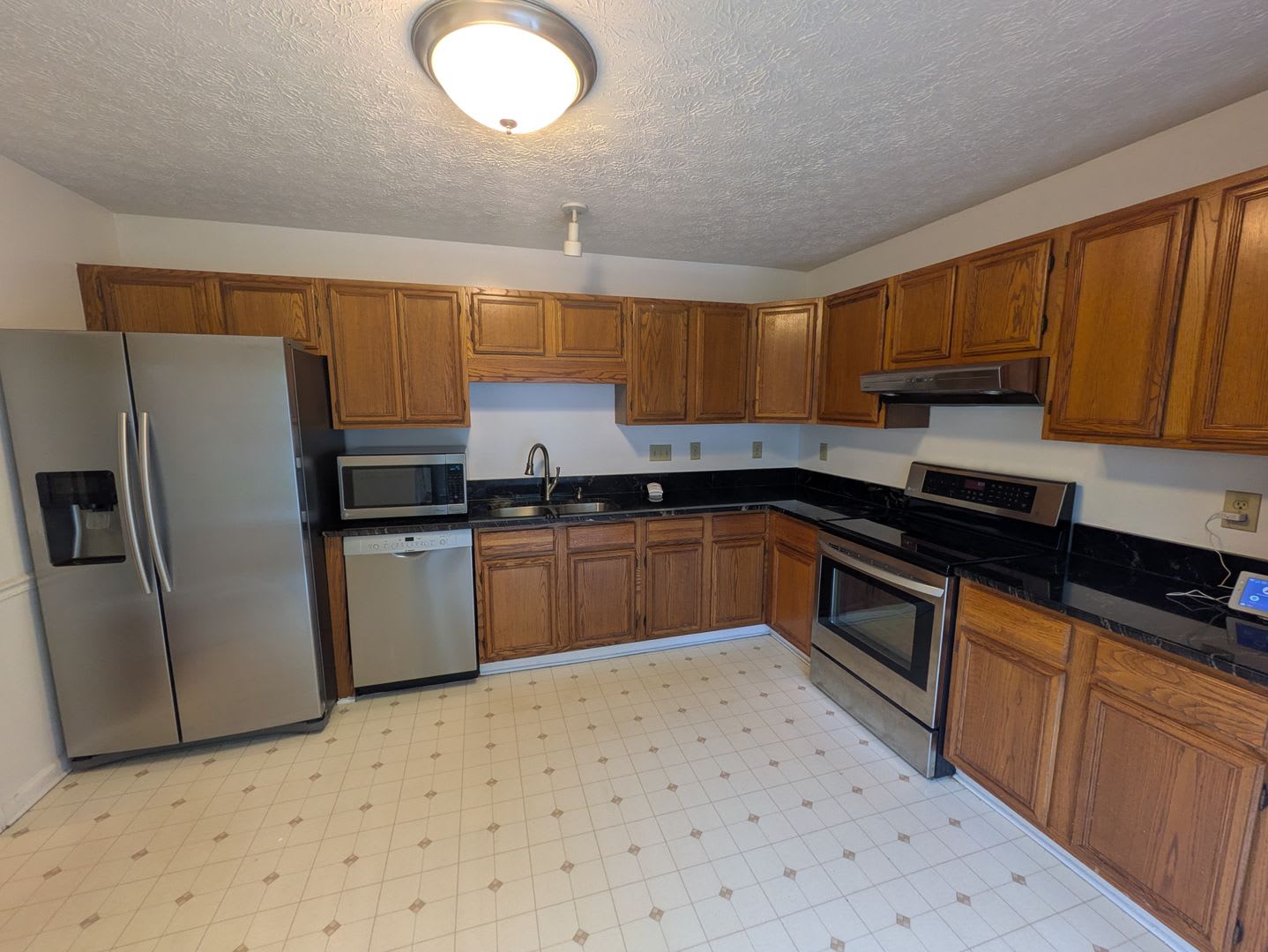 6008 Yeaton Glenn Drive – photo 5