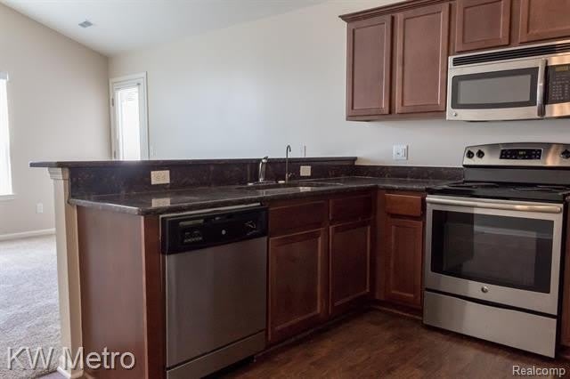 49144 W WOODS Drive – photo 5
