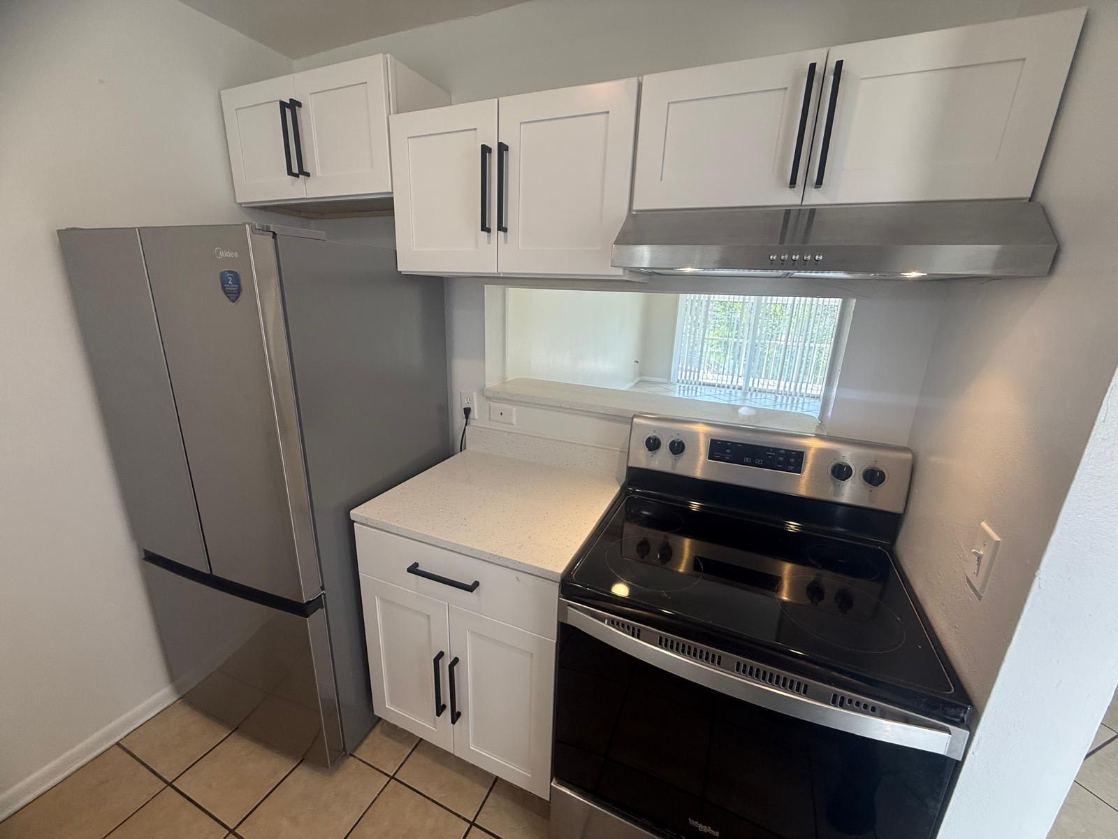 809 W Lancaster Rd – photo 2