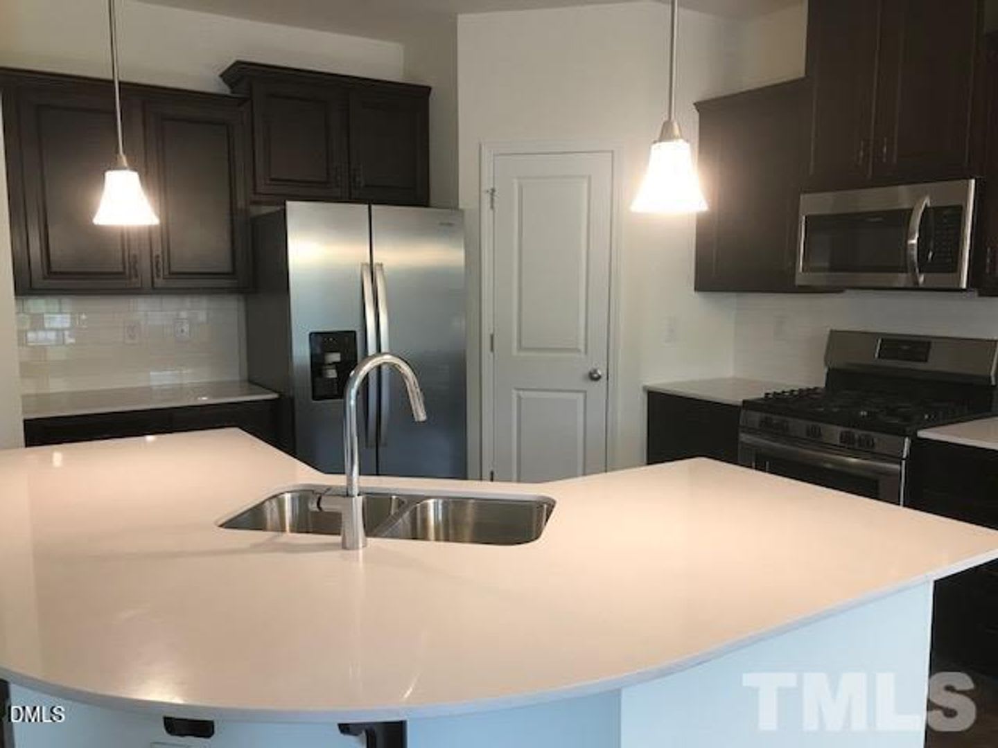 6039 Beale Loop – photo 2