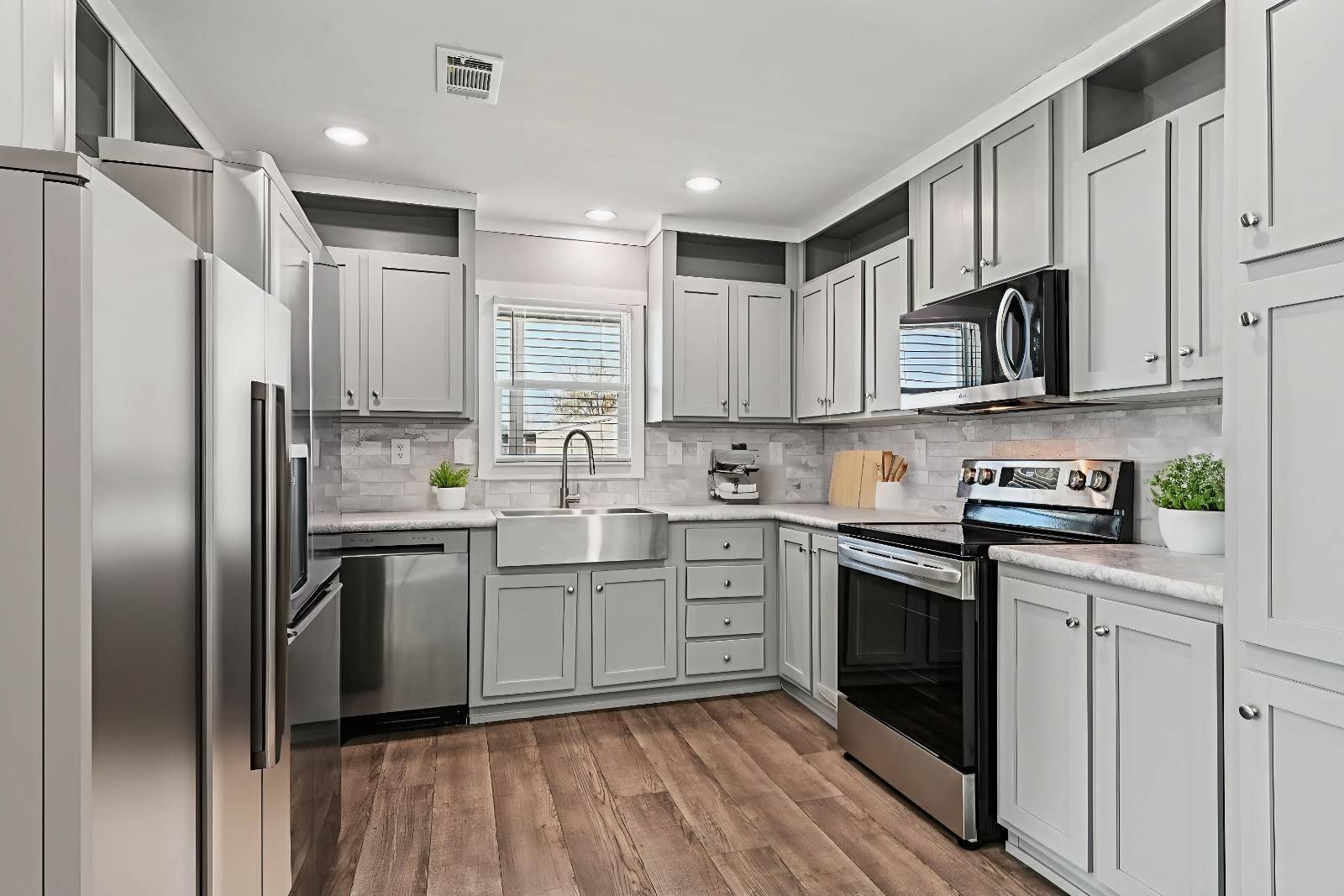 1631 American Drive – photo 3
