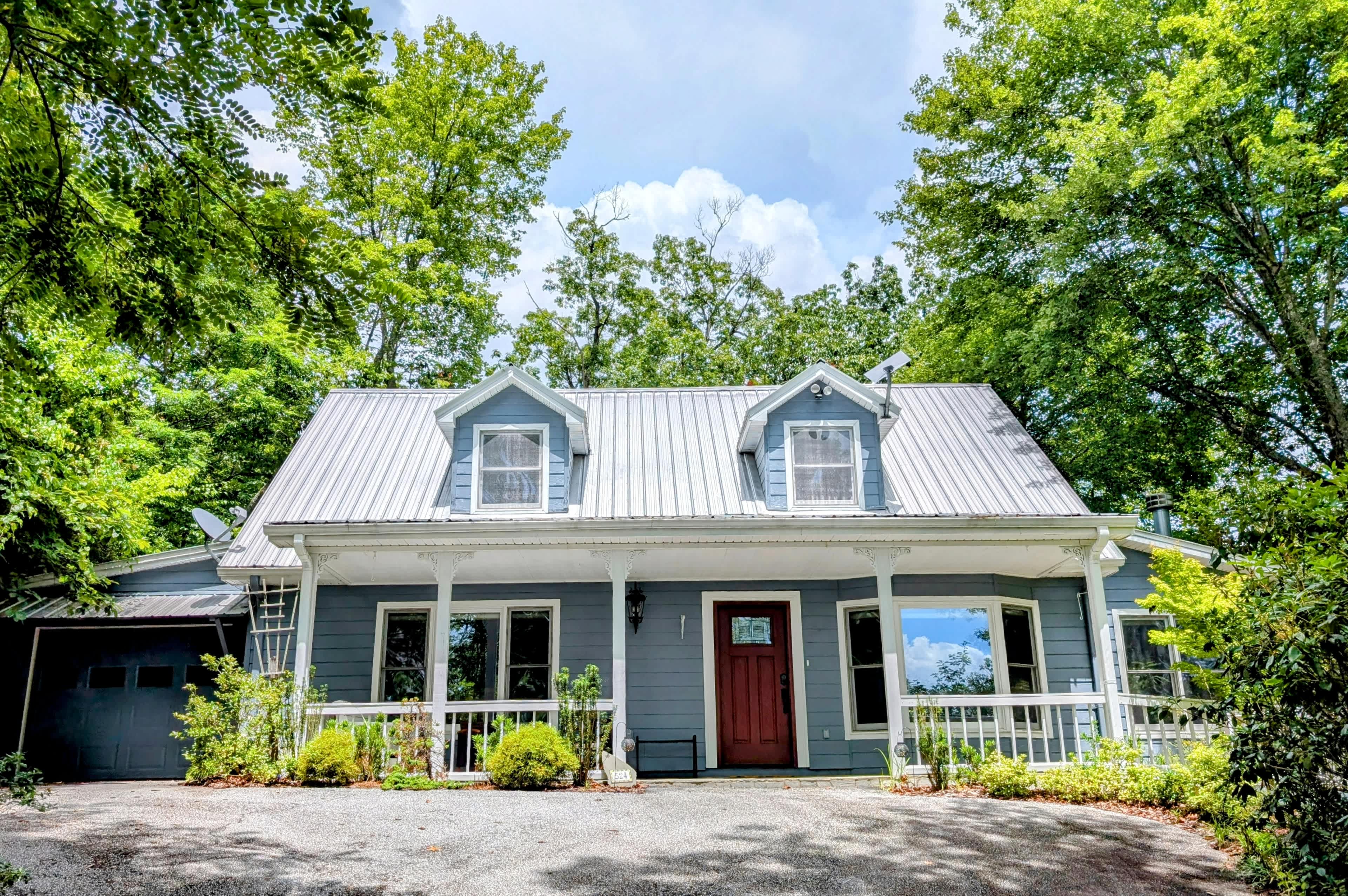 524 Stornoway Dr – photo 2