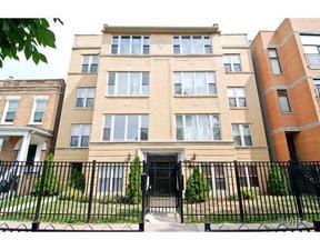 MUST SEE! BEAUTIFUL, 2 BED/2 BATH3rd FL LAUNDRY, GATED PARKING, FIREPLACE, LOCATED E. GARFIELD PARK! – photo 1