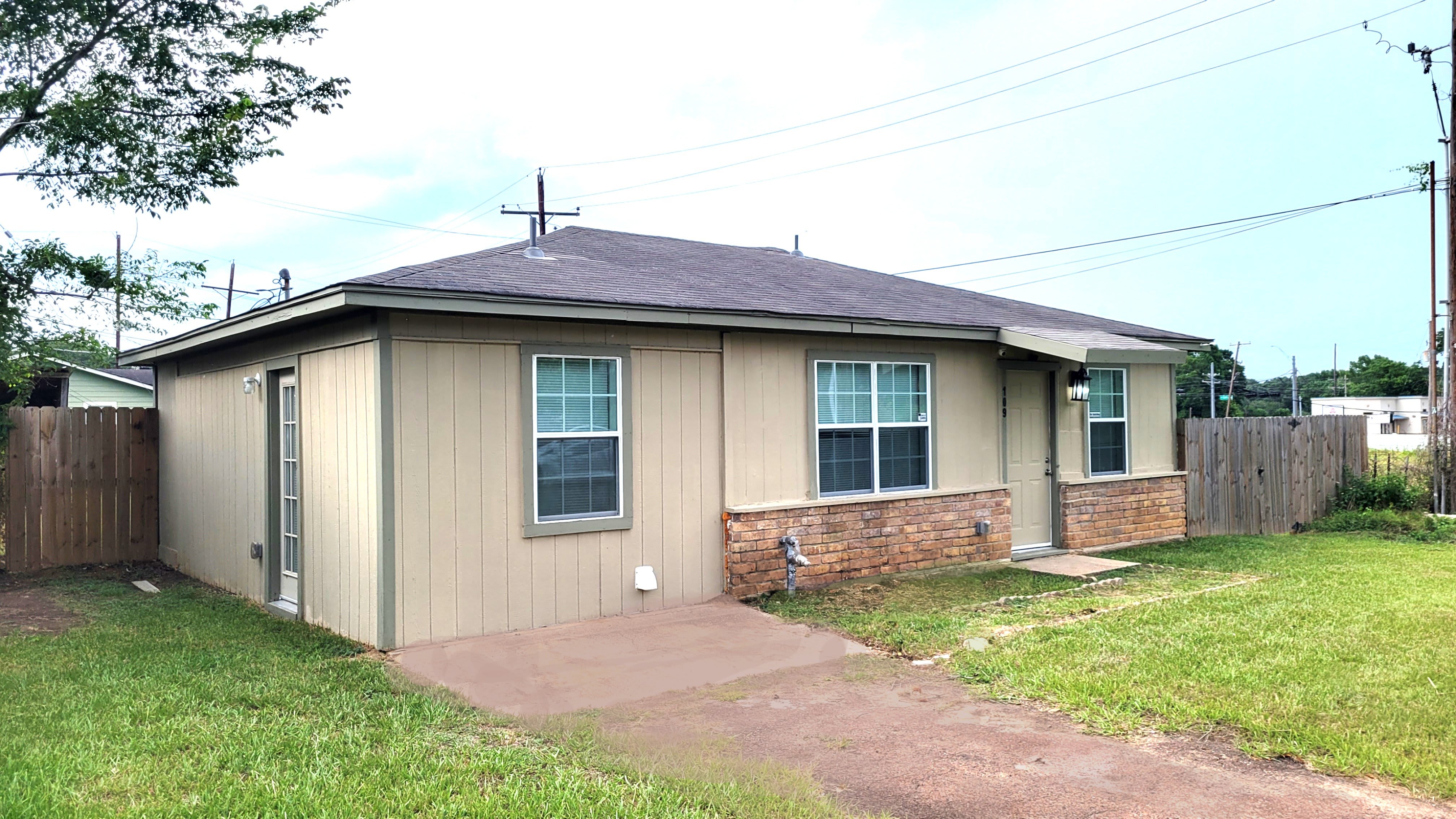 109 Will St – photo 3