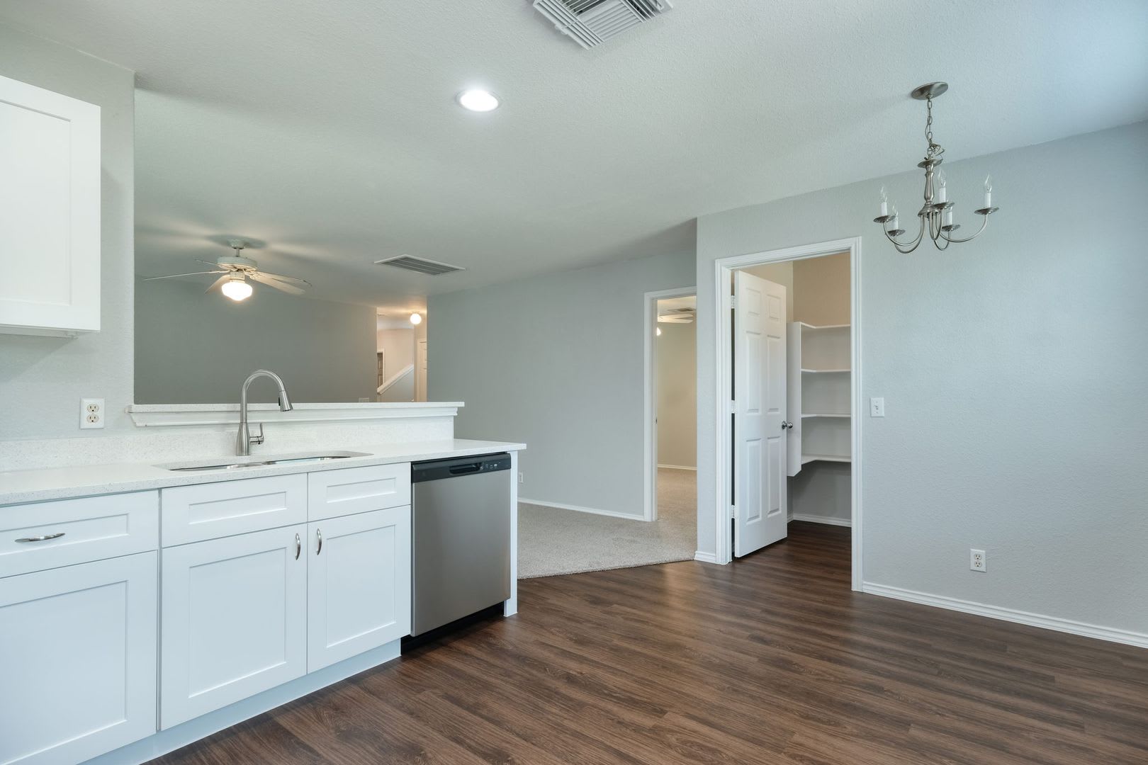 14312 Cummins Way – photo 4