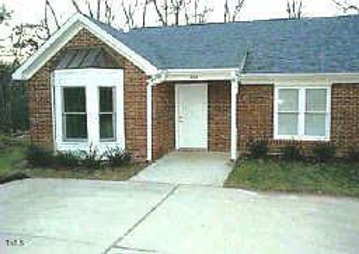 404 Creekway Drive – photo 1