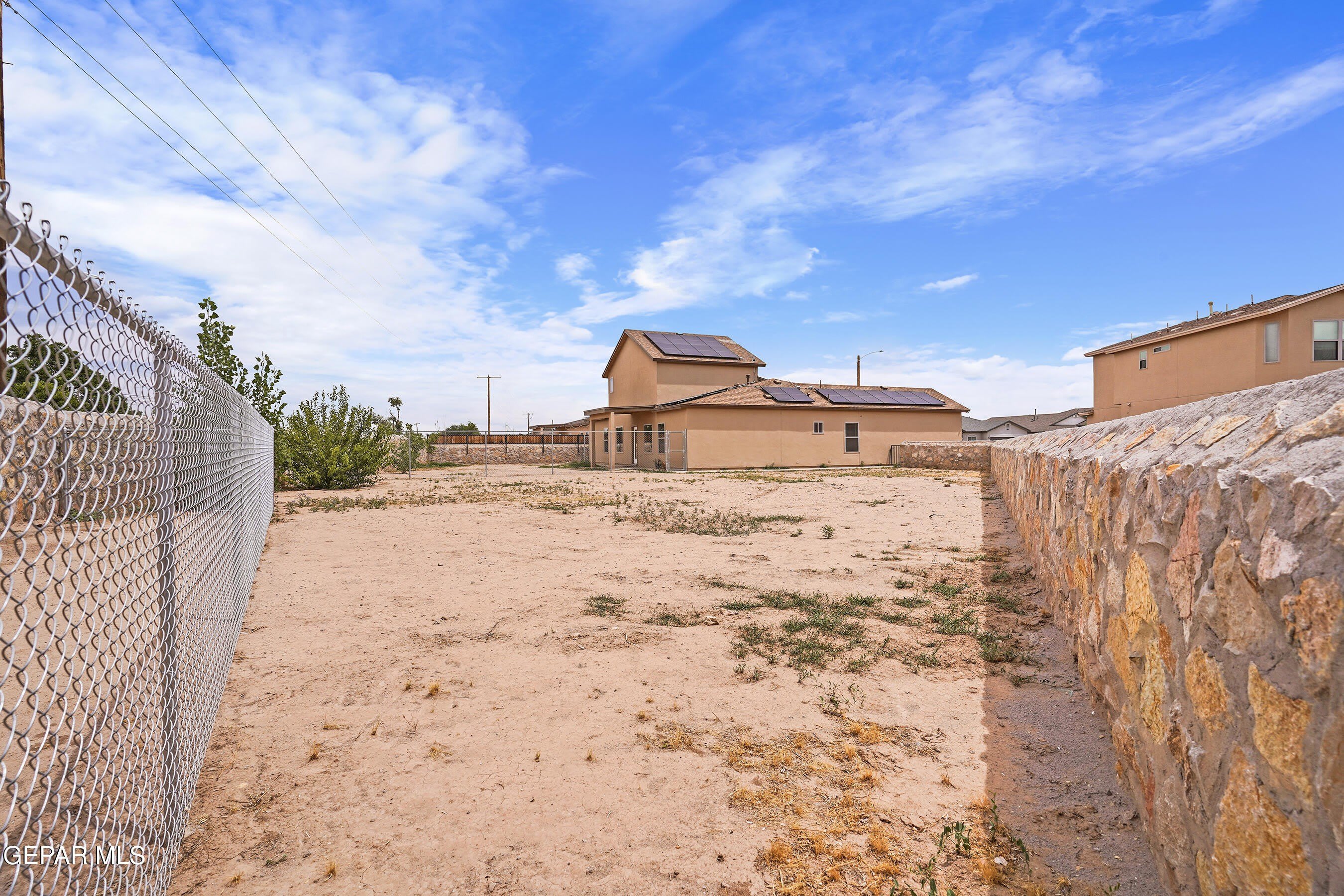 618 Rafael Marmolejo Street – photo 5