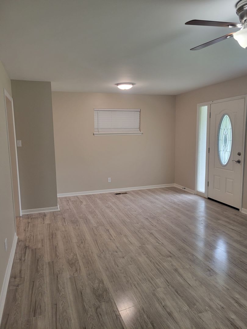 Spacious & Versatile Living in a Prime Location! – photo 2