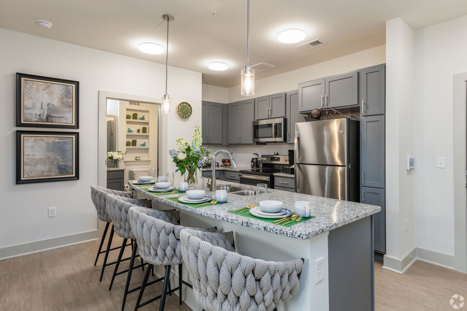 Avant at Huntington Pointe – photo 4