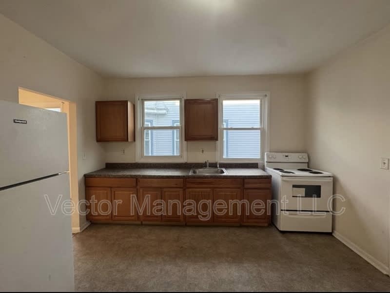 34 Wolcott Street – photo 2