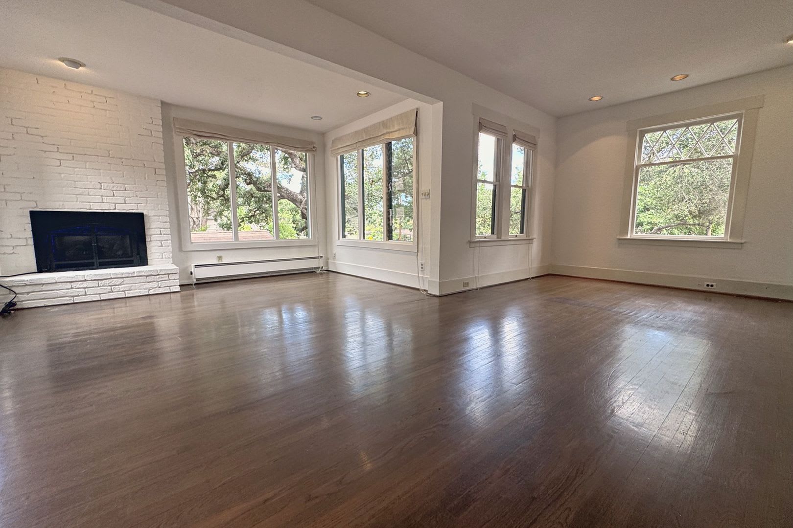 Spacious 4-Bedroom Home in Desirable College Terrace – photo 5