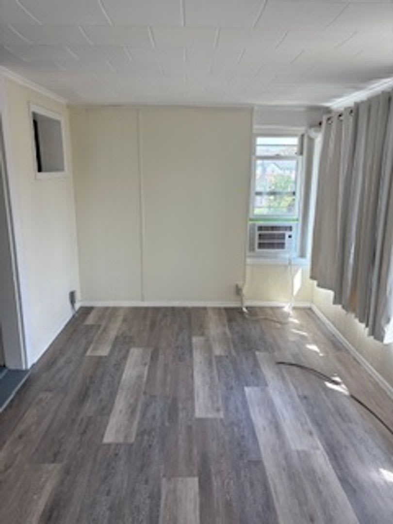 580 Wilson St – photo 3