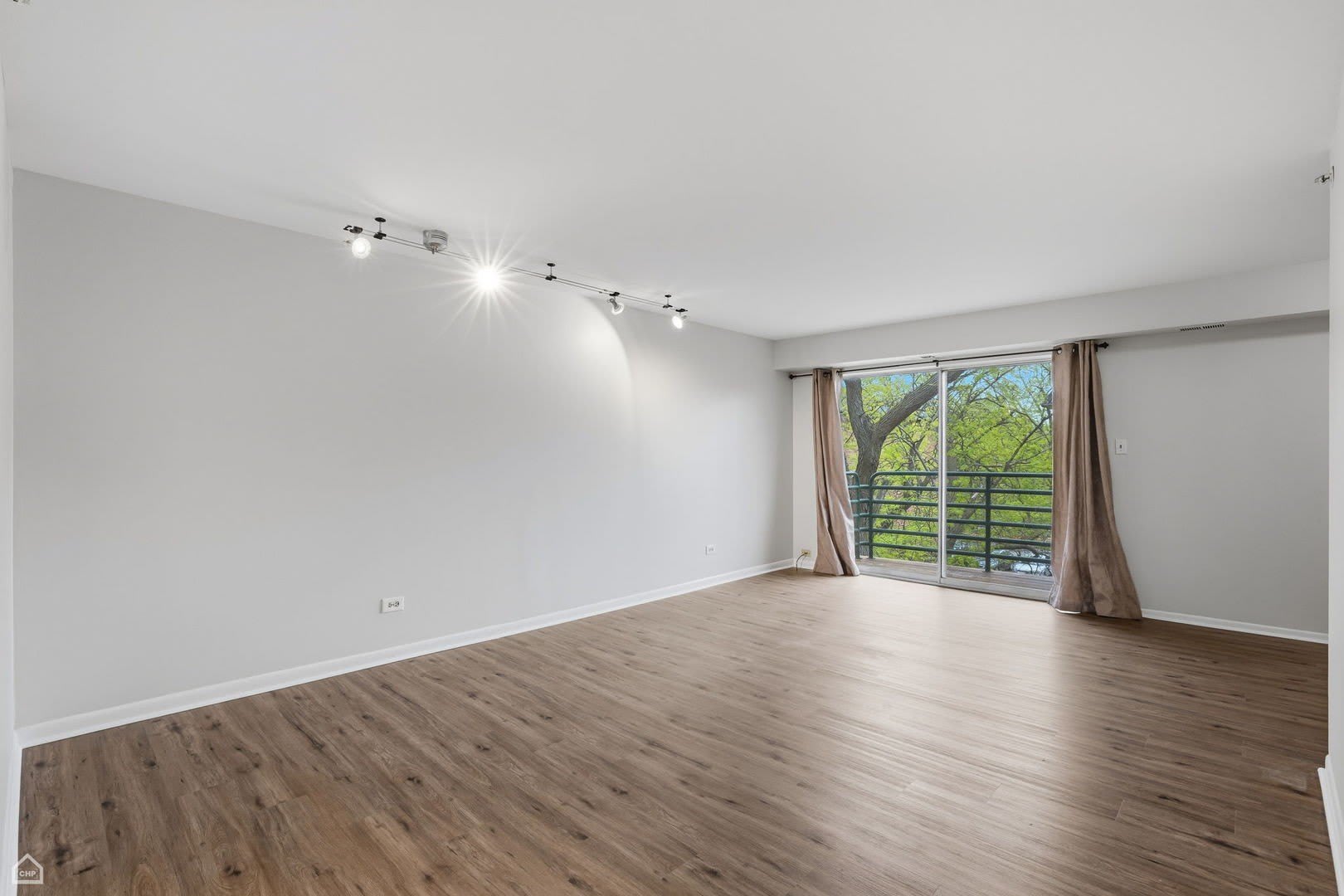 916 Casey Court – photo 4