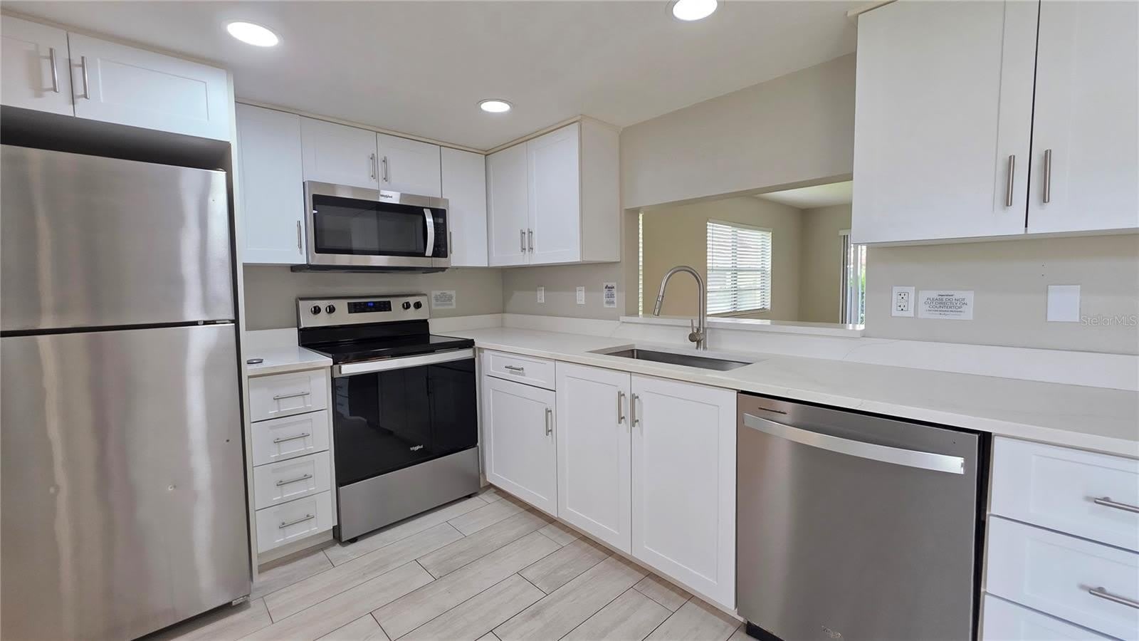 2515 BAYSHORE GARDENS Parkway – photo 2