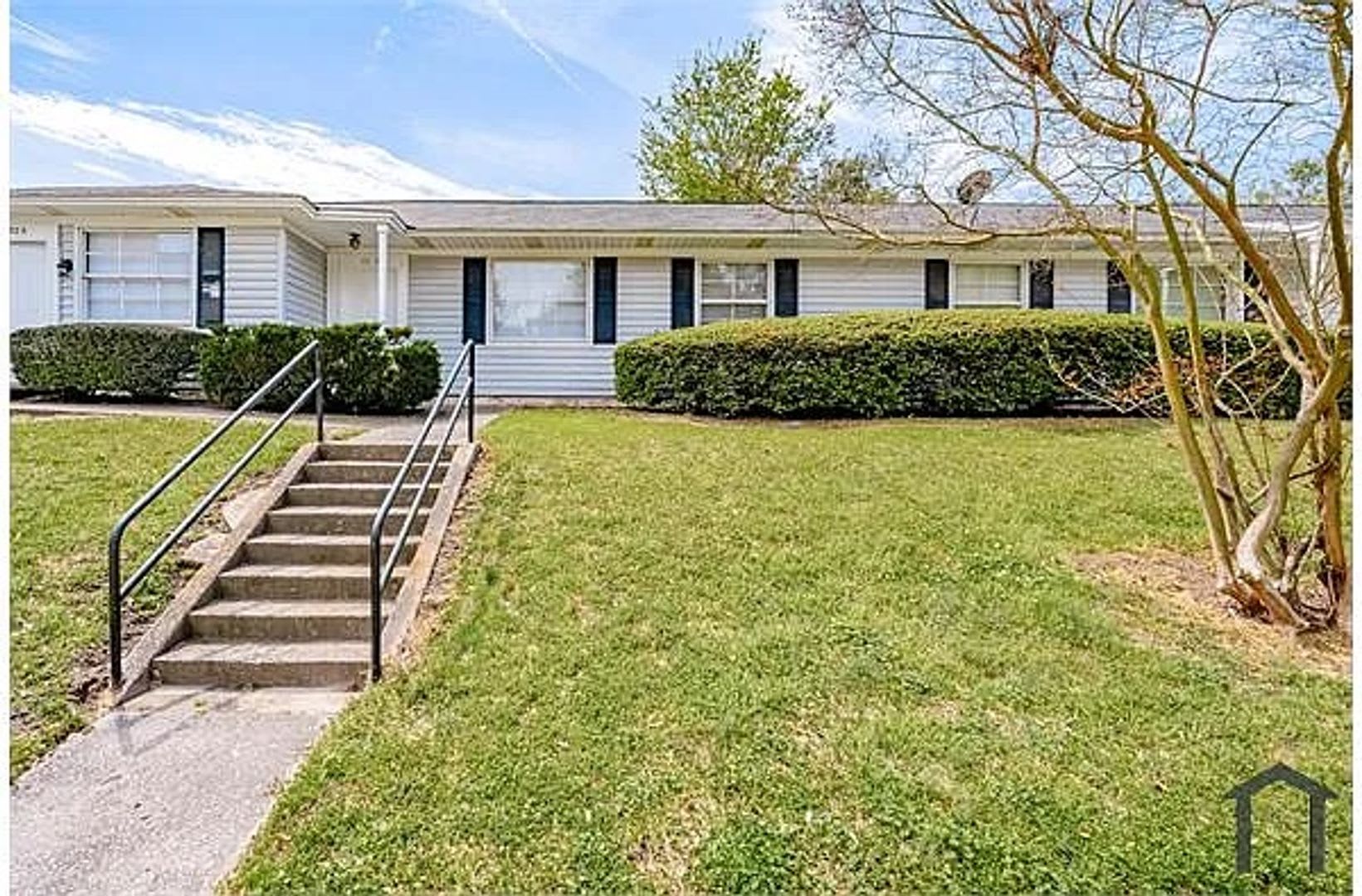 Village At Riverwalk 3Bed 2 5 Bath – photo 5
