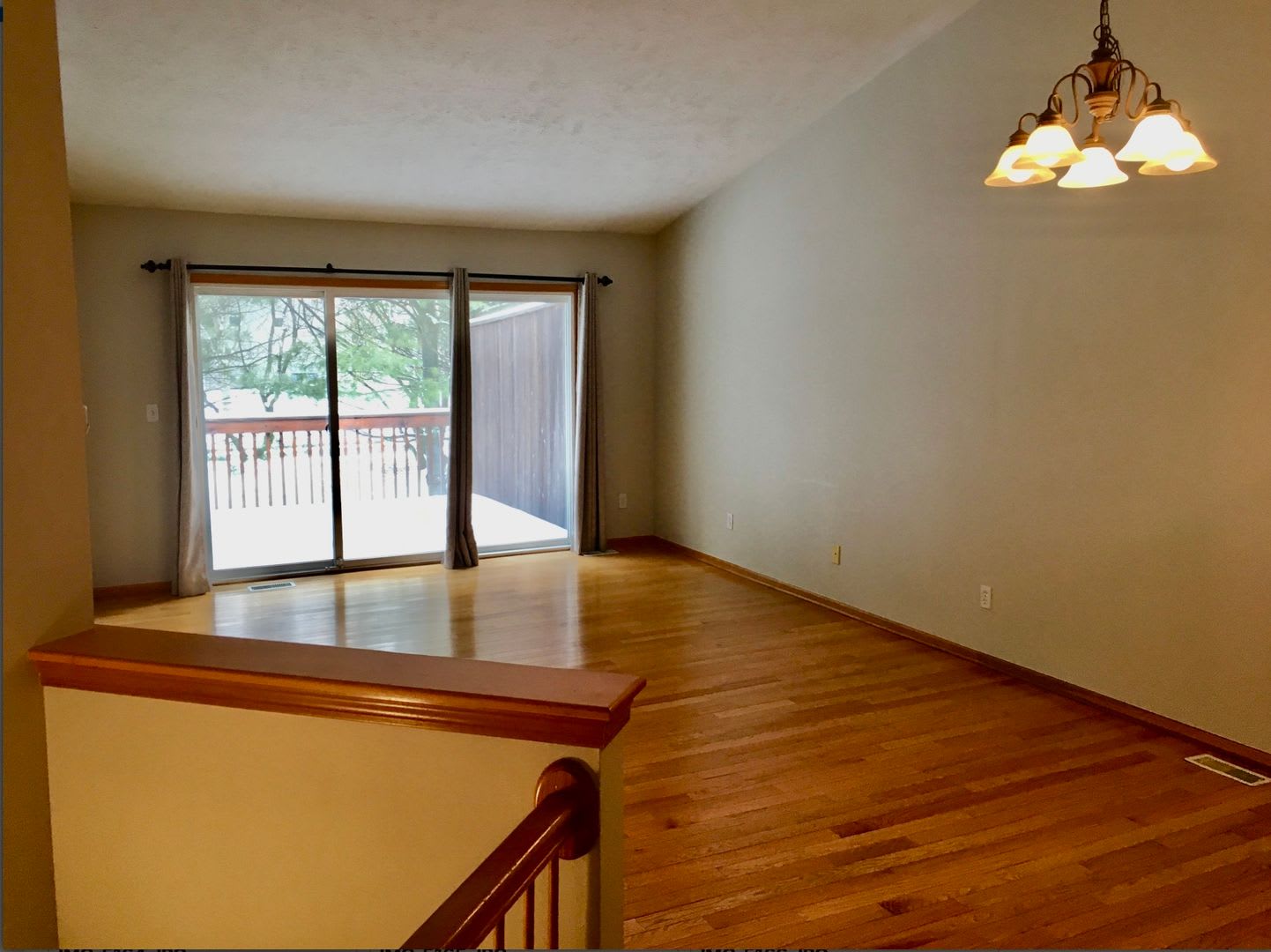2 Bed / 2 Bath Condo with Garage – Clements Mill Village (Forest Hills District) – photo 2
