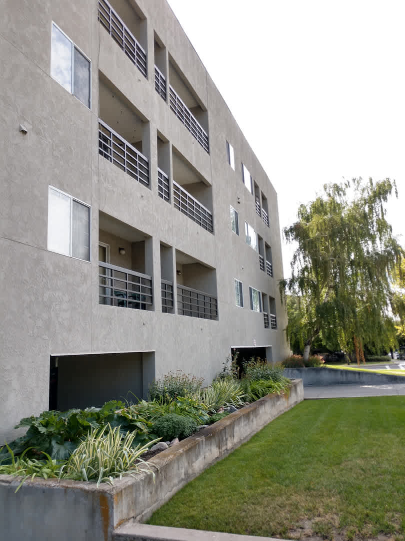 PRICE DROP!! Downtown Deluxe 2 bd Penthouse! FREE RENT! – photo 1