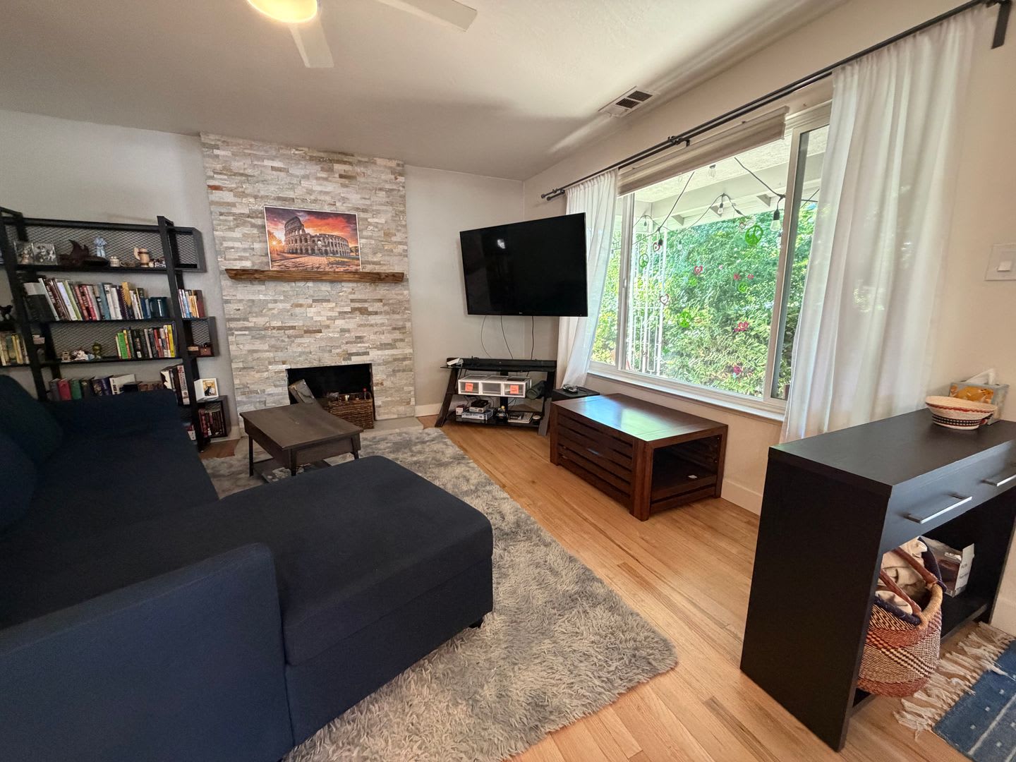 Fully Furnished 3BR/2BA Sacramento Home – photo 5