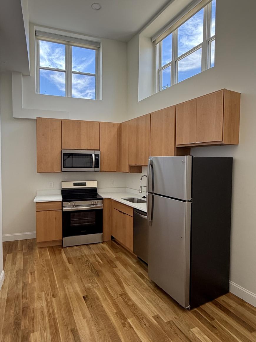 6 Blossom St. – photo 2