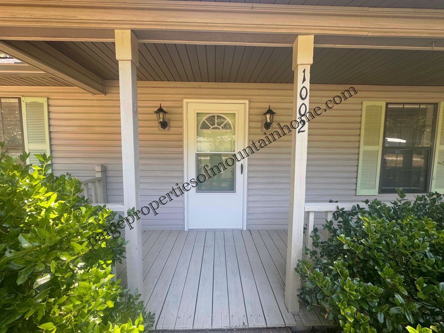 Gorgeous 3 bedroom 2 bath house – photo 4