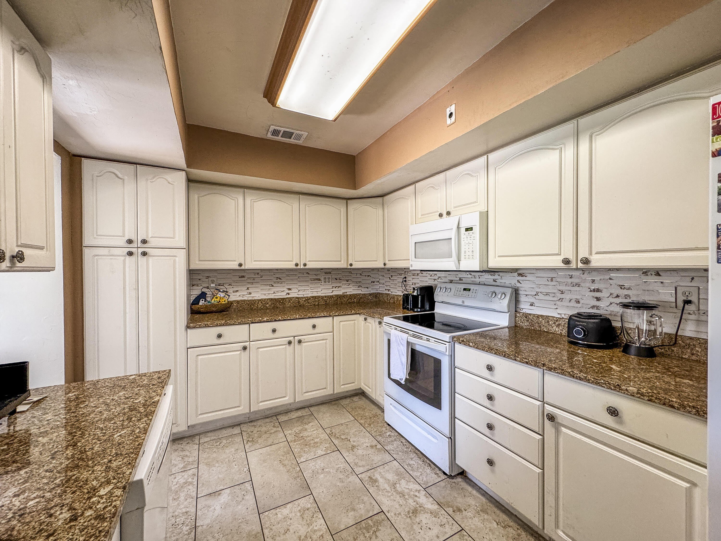 1326 Lake Erie Drive – photo 5