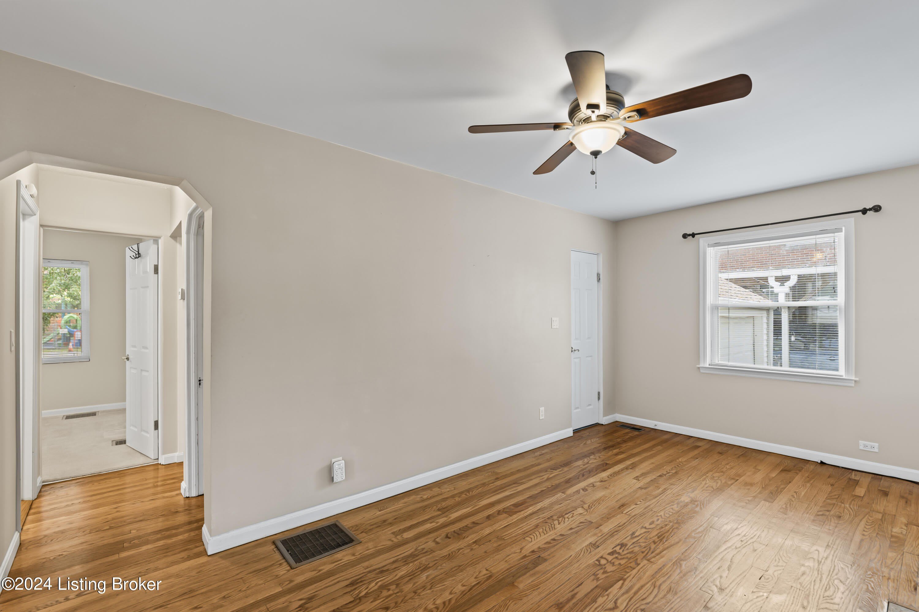 3810 Norbourne Blvd – photo 4