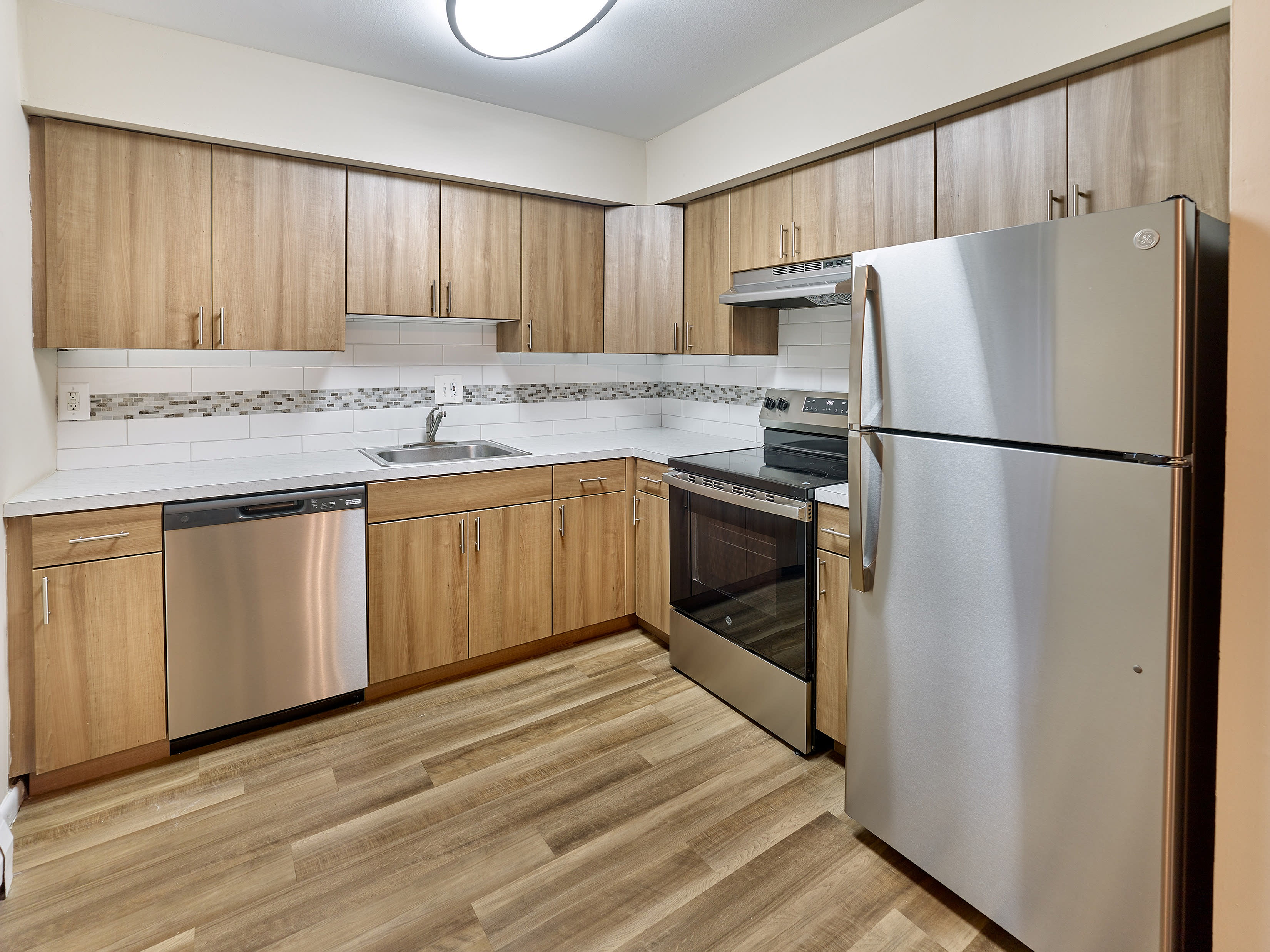 Edgewater – photo 1