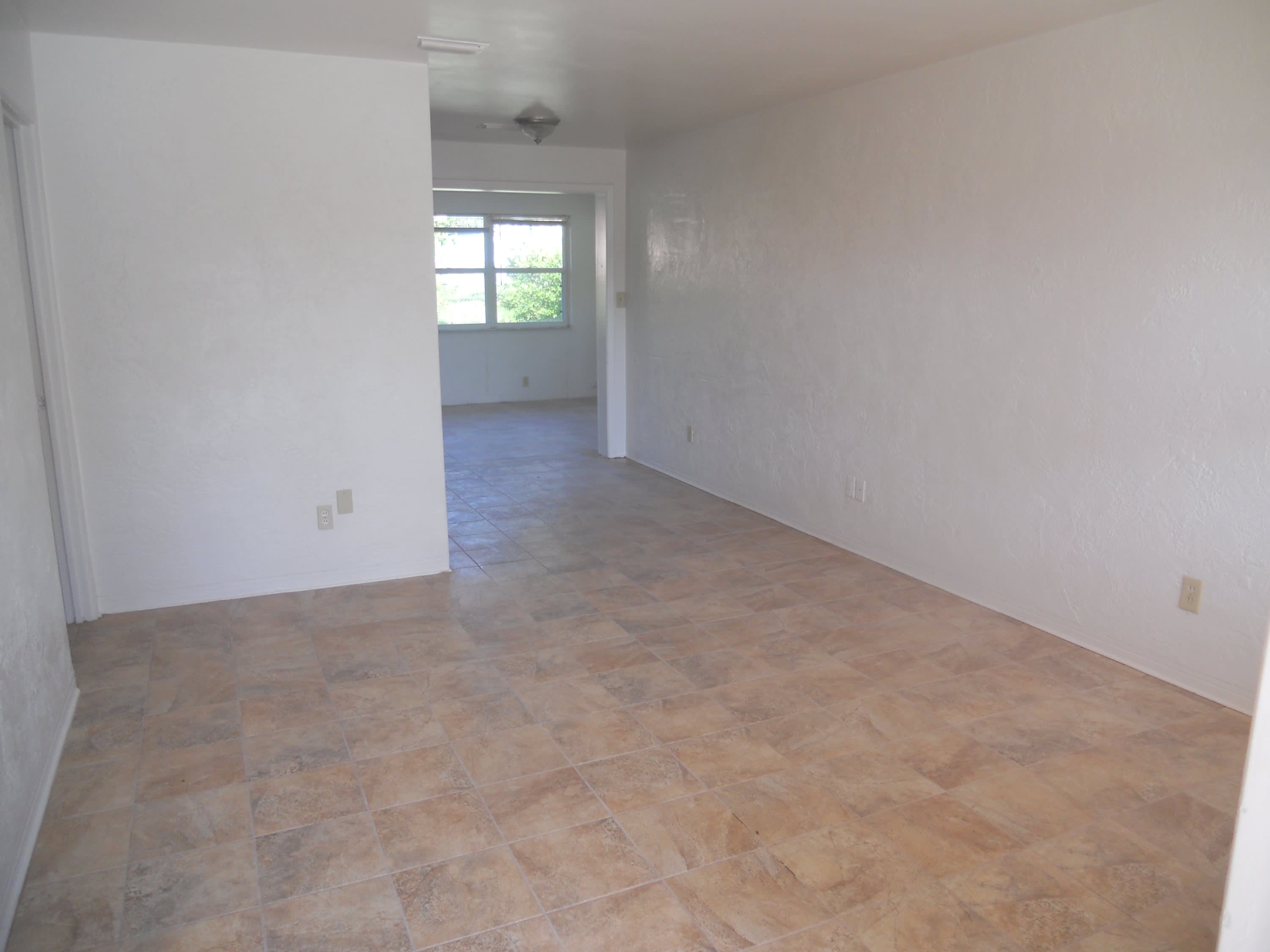 922 Lewis Drive – photo 2