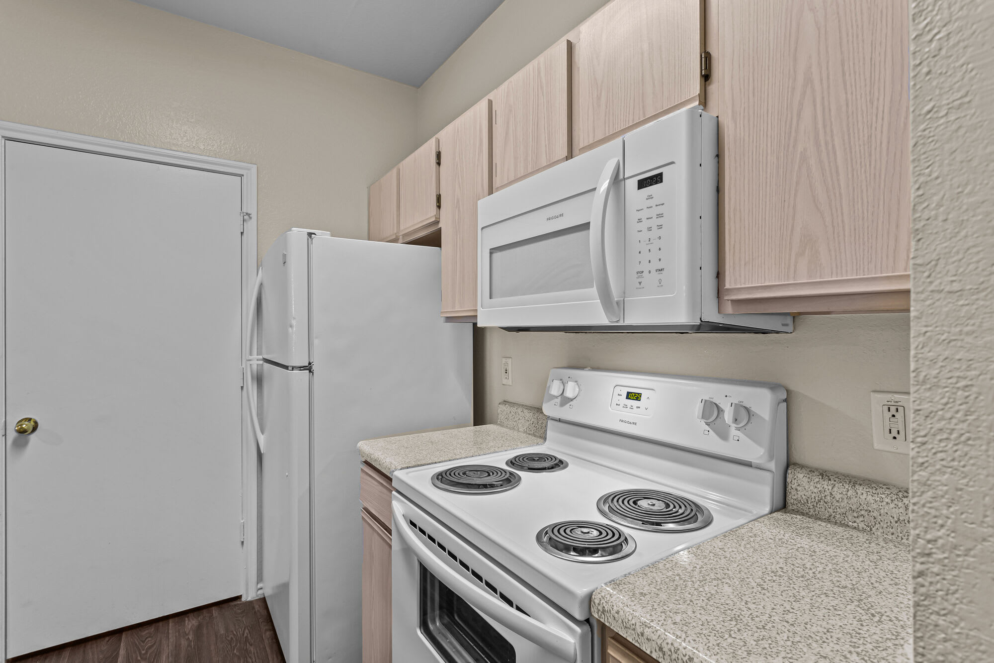 Fountains of Burleson Apartments – photo 4