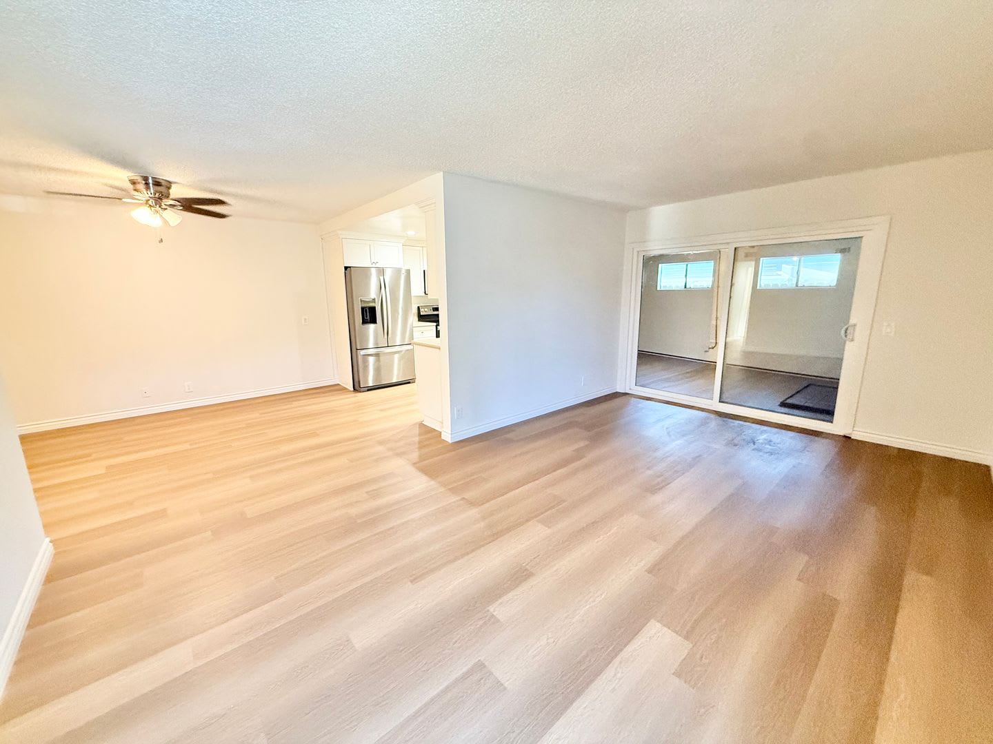 Newly Remodeled 3 Bedroom Condo with Assigned Parking – photo 2