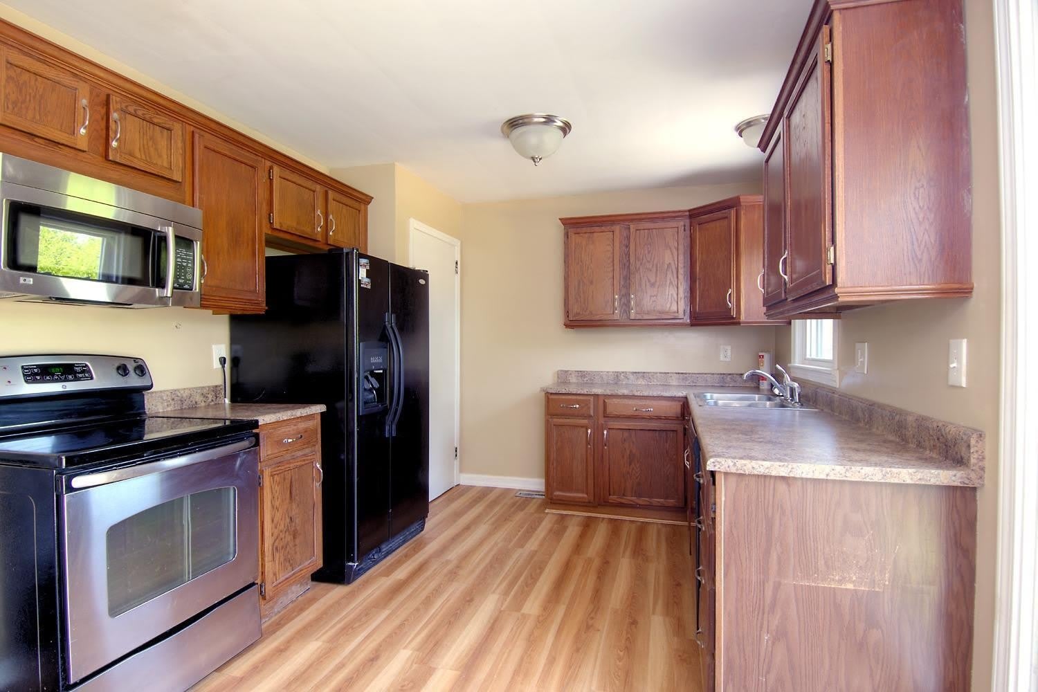 690 Doris Jane Avenue – photo 5
