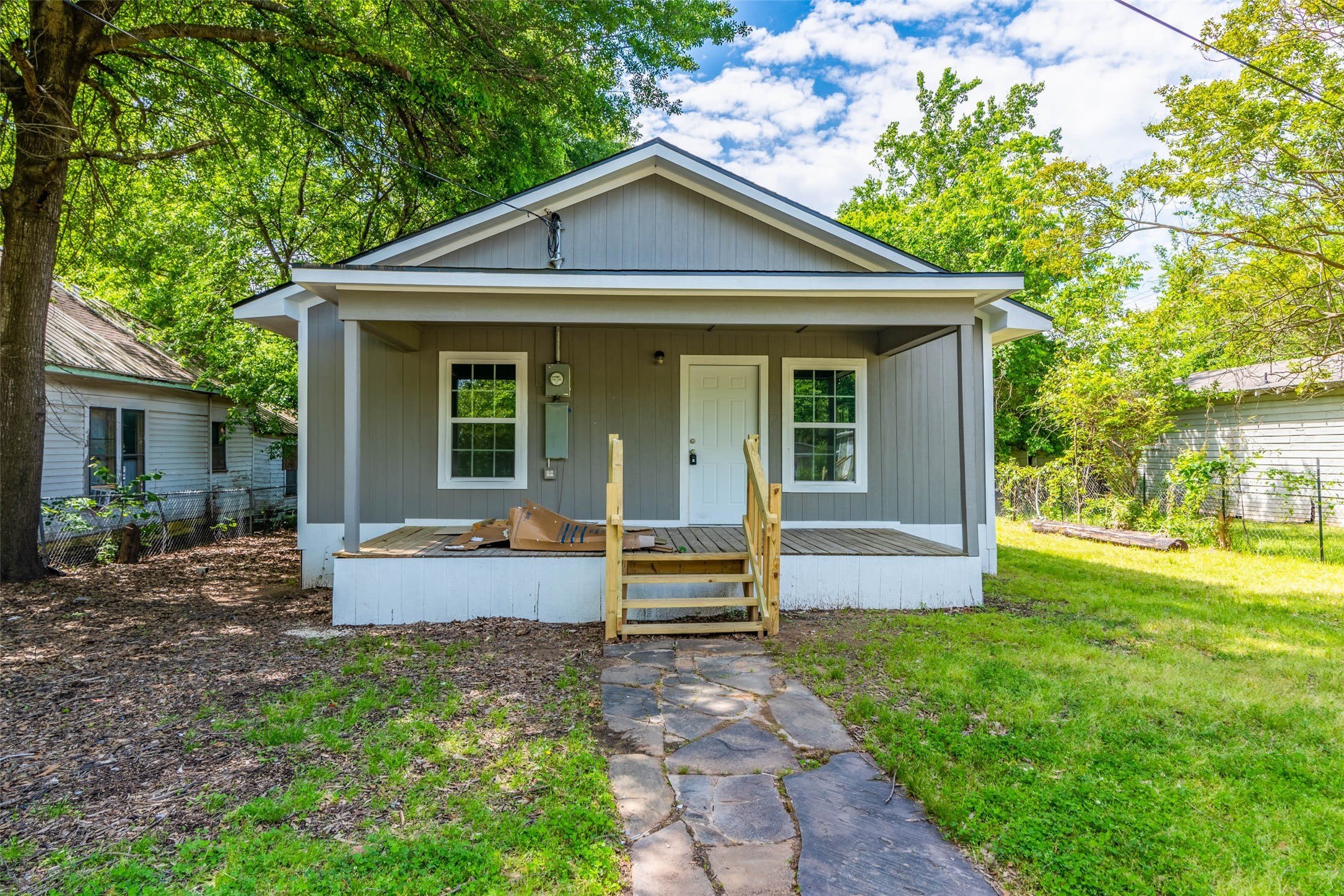 1457 W Austin Street – photo 2