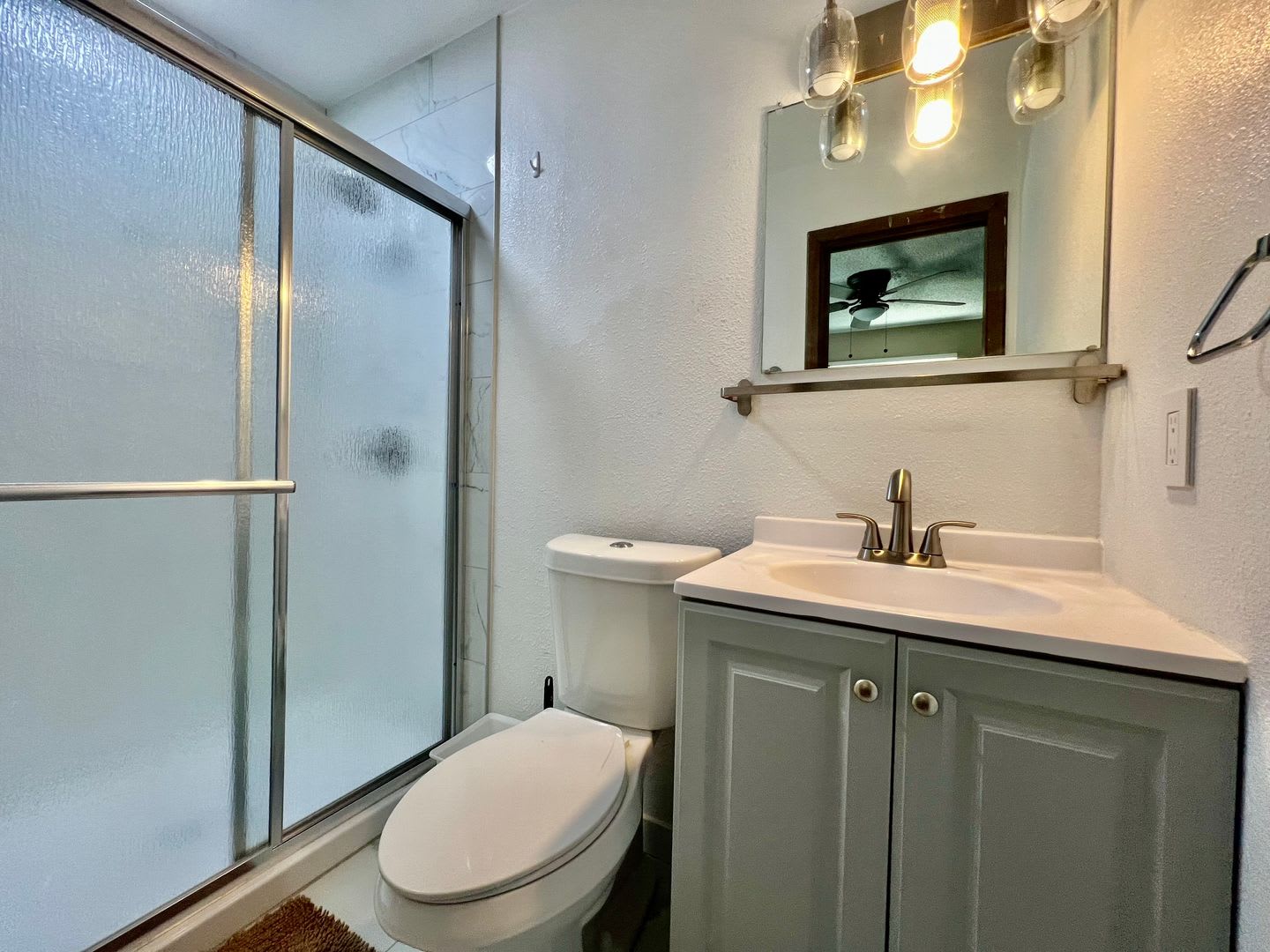 Beautifully updated 2-bedroom, 2-bathroom condo in Winter Park – photo 4