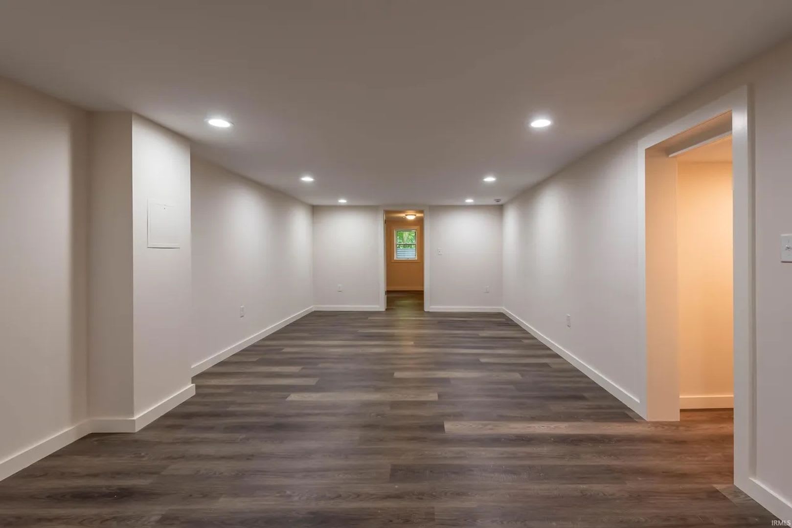 Totally renovated east-side location 4BR 3BA! – photo 3