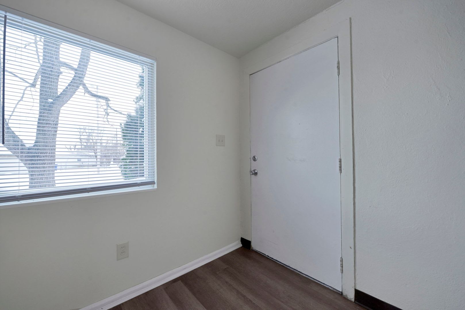 2 Bedroom Subsidy Friendly Apartment – photo 3