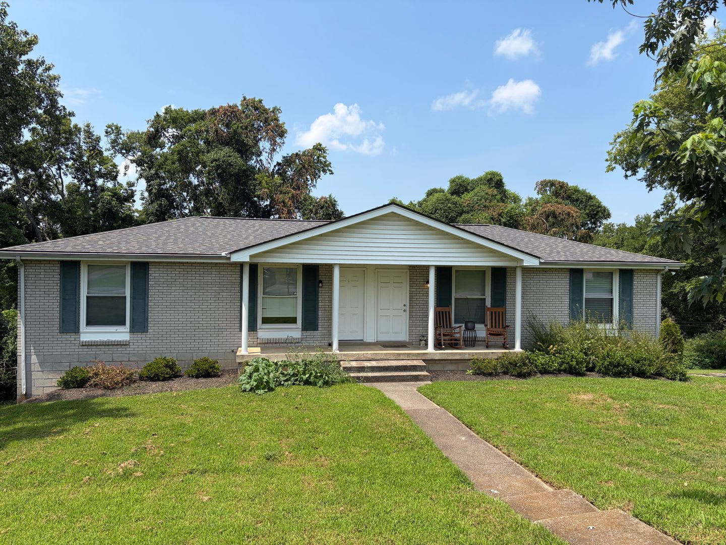 2716 Donna Hill – photo 1