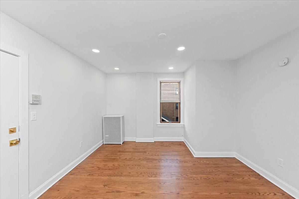 533 W Wrightwood – photo 2