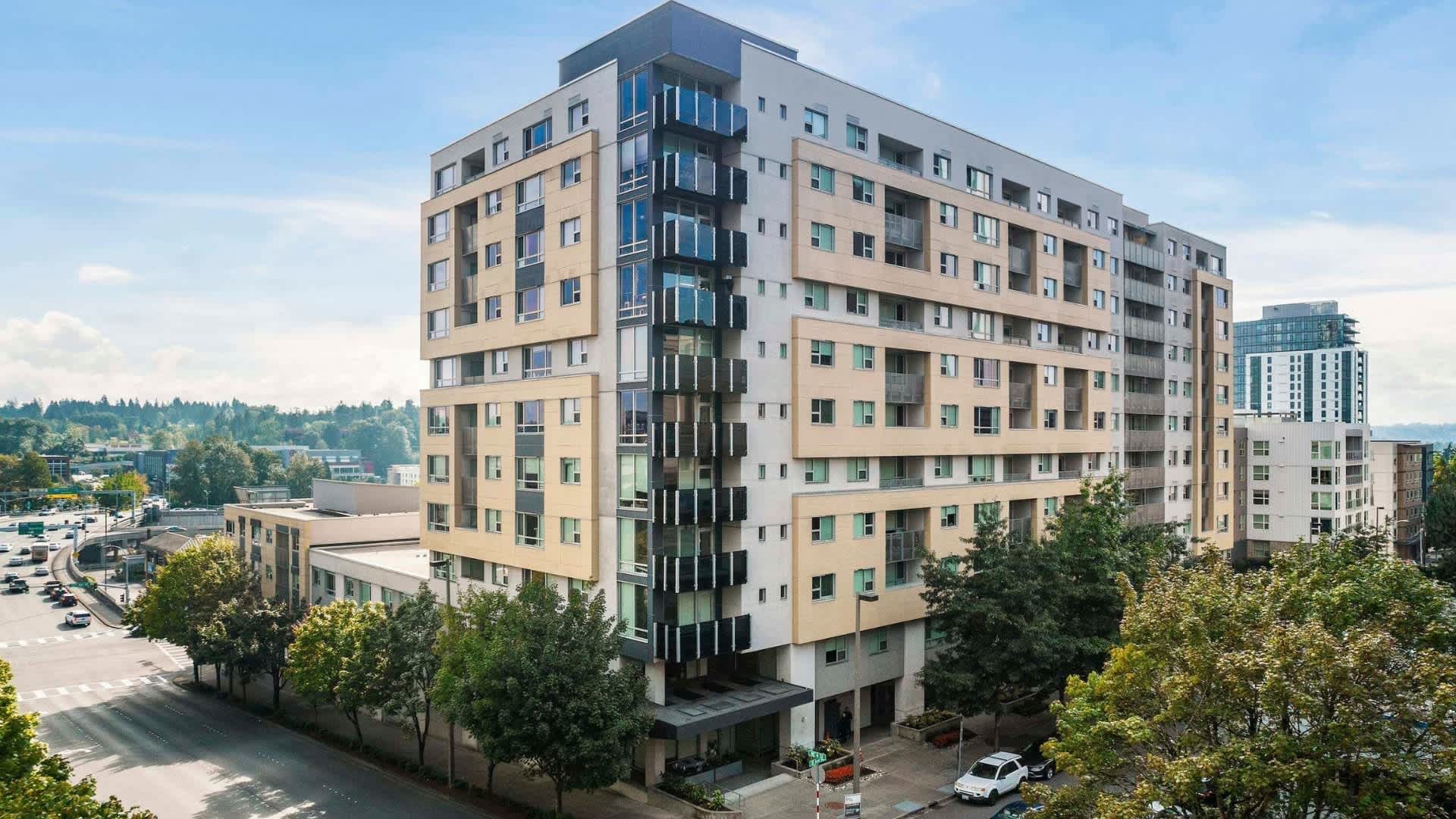 Metro 112 Apartments – photo 1