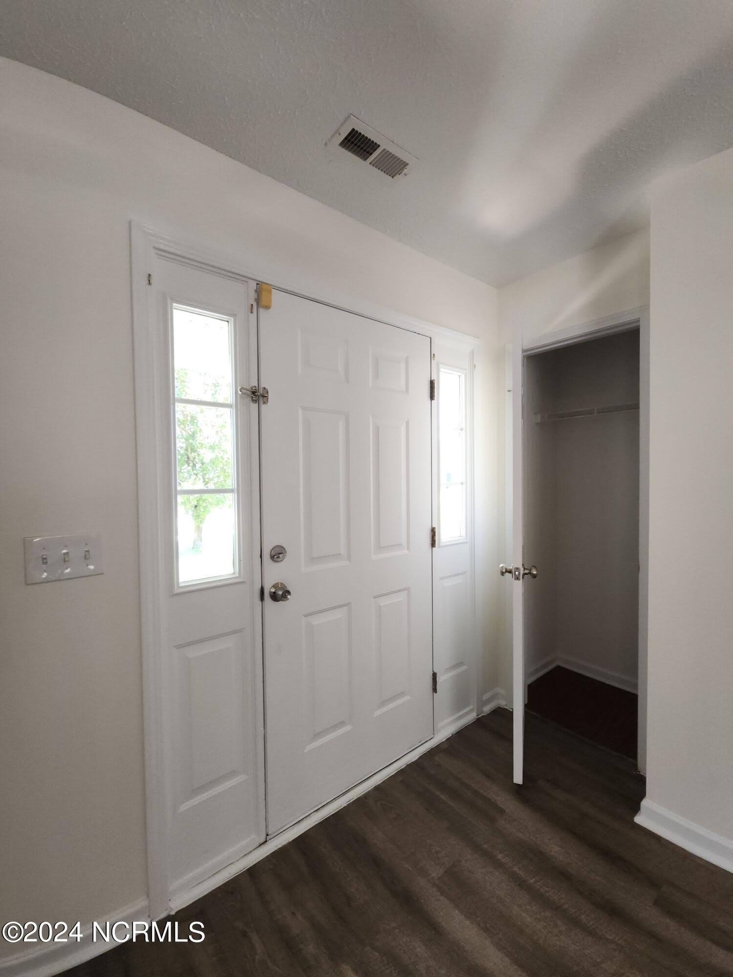205 Ashcroft Drive – photo 5