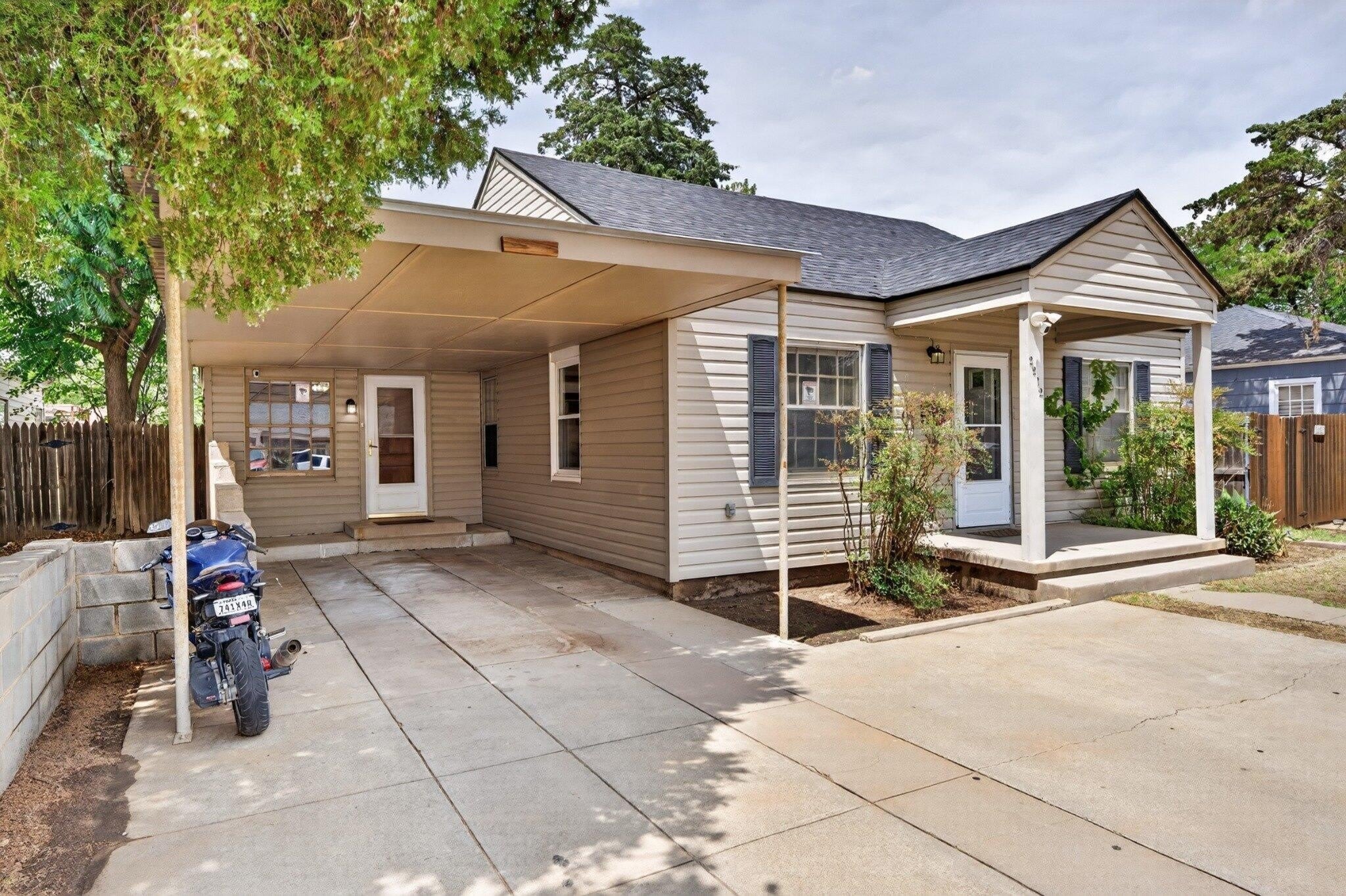 2212 22nd Street – photo 2