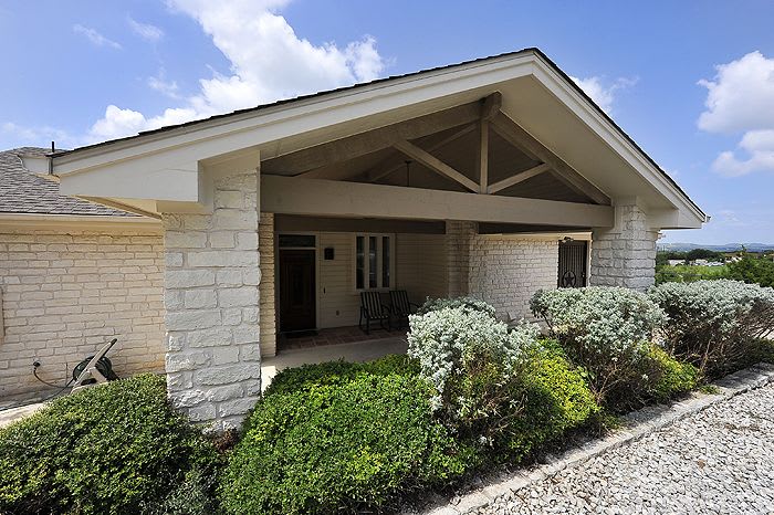 GORGEOUS VIEWS OF LAKE TRAVIS AT HUDSON BEND – photo 4