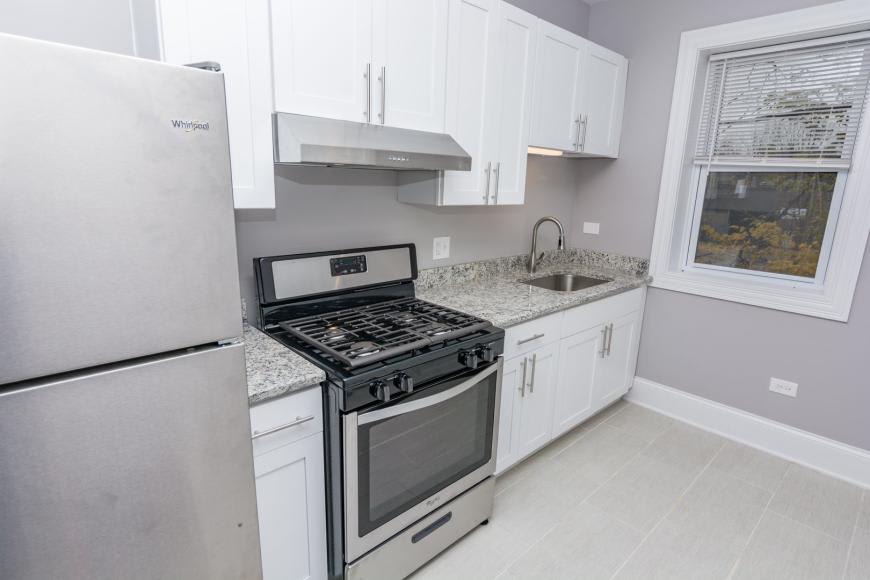8147 South Ellis Ave. – photo 2