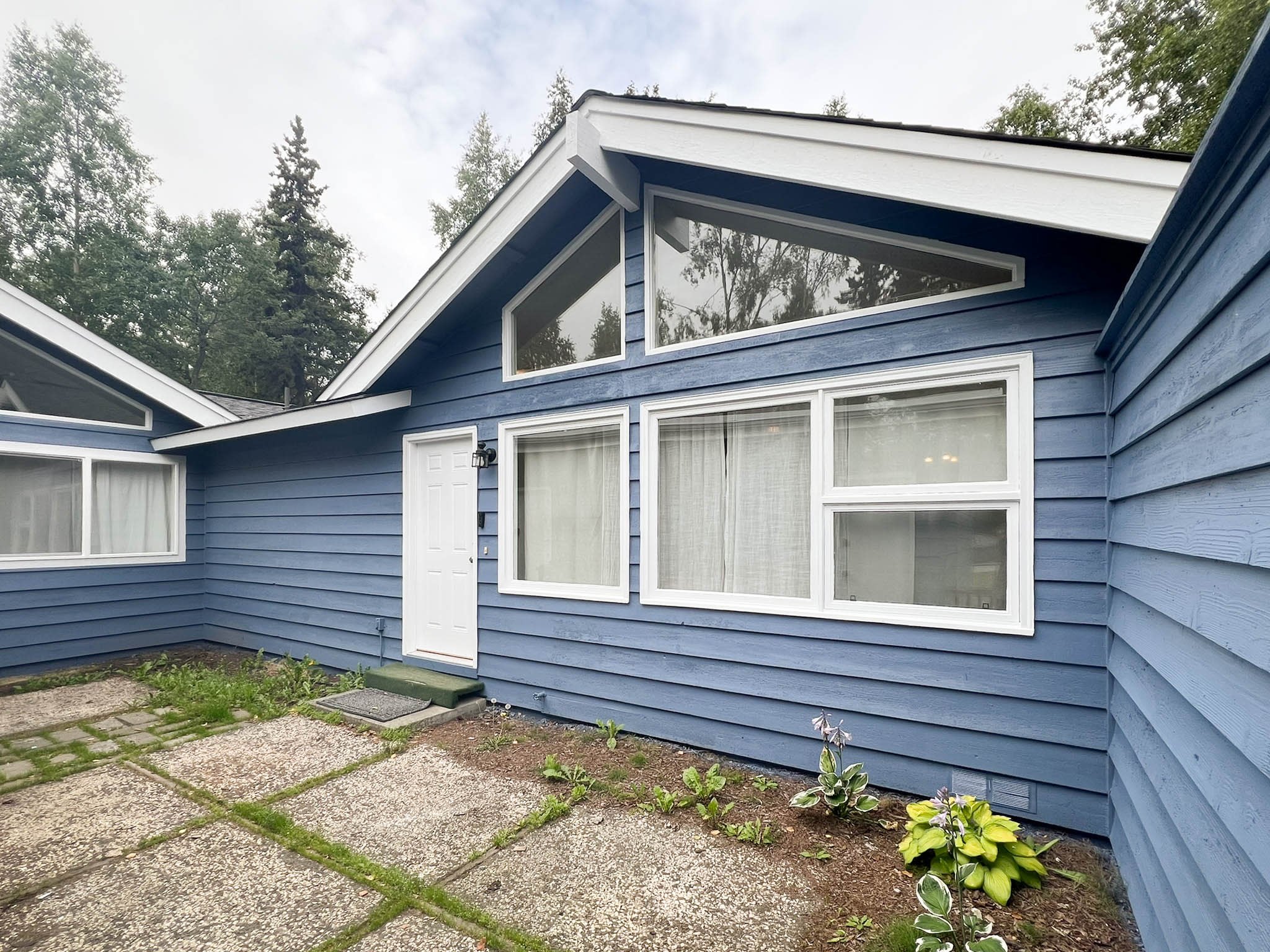 1235 Crescent Drive – photo 1